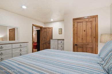 Discover exceptional versatility and location at 527/529 - photo 26