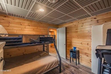 Imagine pulling into your own quiet retreat where stressful days - photo 26