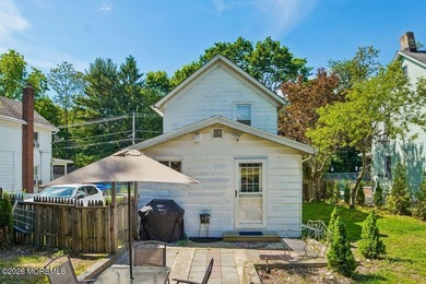 Welcome to 37 Stoll St, a charming Colonial offering classic - photo 30