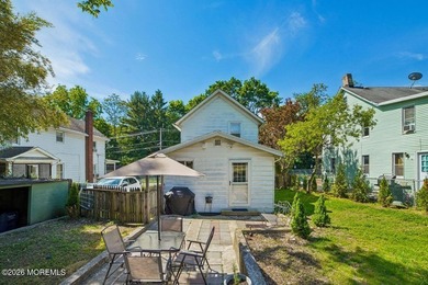 Welcome to 37 Stoll St, a charming Colonial offering classic - photo 31