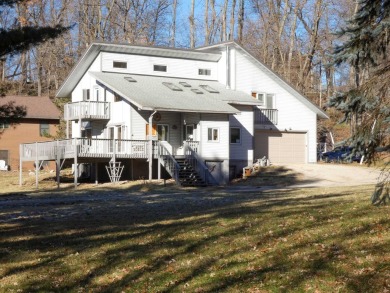 Lake Home For Sale in La Valle, Wisconsin