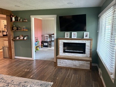 Welcome home! This beautifully updated and renovated 3 bedroom - photo 16