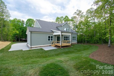 Discover timeless elegance in the Tiburon plan, offering 5 - photo 30