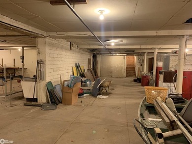 This building offers over 24,000 square feet of space in uptown - photo 30