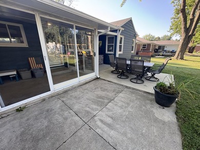 Welcome home! This beautifully updated and renovated 3 bedroom - photo 30