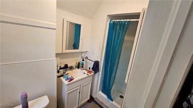 Income-producing duplex located in a consistently leased rental - photo 4