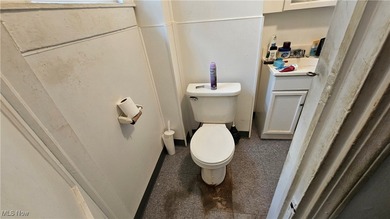 Income-producing duplex located in a consistently leased rental - photo 5
