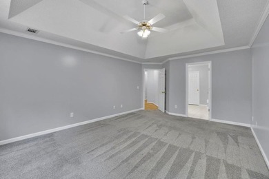 This 6 bedroom, 3 bathroom home offers of comfortable living - photo 12