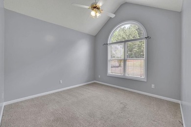 This 6 bedroom, 3 bathroom home offers of comfortable living - photo 14