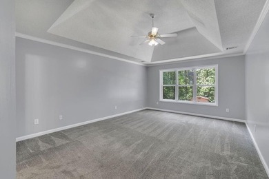 This 6 bedroom, 3 bathroom home offers of comfortable living - photo 20