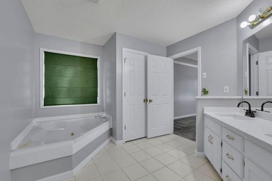 This 6 bedroom, 3 bathroom home offers of comfortable living - photo 23
