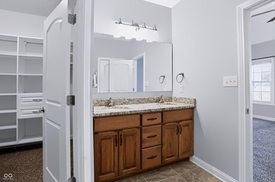 Welcome to this beautifully crafted, all-brick ranch-style home - photo 28