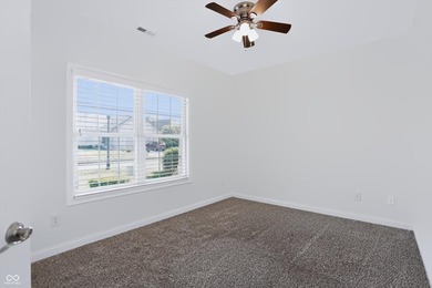 Welcome to this beautifully crafted, all-brick ranch-style home - photo 32