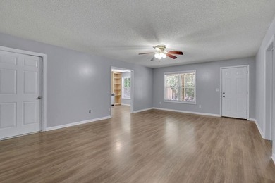 This 6 bedroom, 3 bathroom home offers of comfortable living - photo 37
