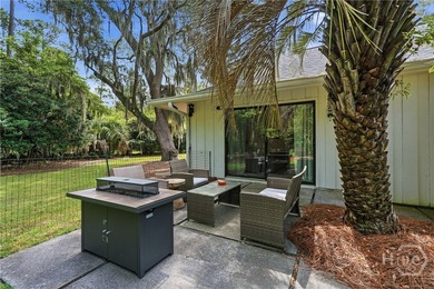 Welcome to 1 Bray Lane - a fully renovated, single-story home - photo 37