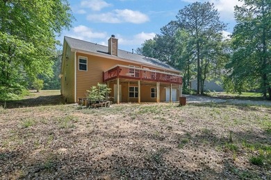 This 6 bedroom, 3 bathroom home offers of comfortable living - photo 47