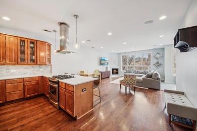 Beautiful Lakeview 3 bedroom, 2 bathroom condo in Blaine School