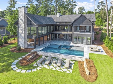 MODERN CALIFORNIA-INSPIRED LAKEFRONT RETREAT WITH POOL | Built