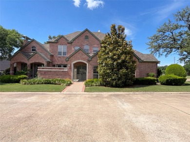 Step into 4201 Bluff View Dr, a residence arranged for everyday - photo 1