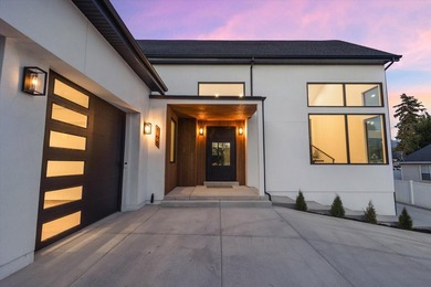 This stunning new home combines modern luxury with thoughtful - photo 3