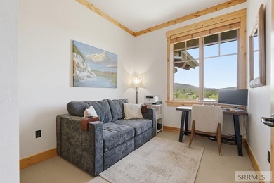 This top-floor Palisades condominium features stunning views of - photo 18