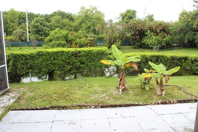 Remodeled Villa 2/1 in the desirable 55+ Boca Lakes Condominium - photo 22