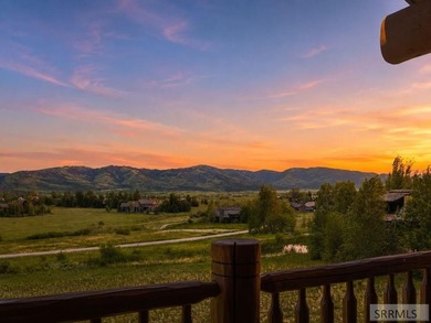 This top-floor Palisades condominium features stunning views of - photo 24
