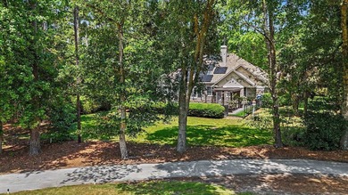 YOU FOUND THE ONE!!! Magnificent 3-bedroom, 3.5 bath brick home - photo 40