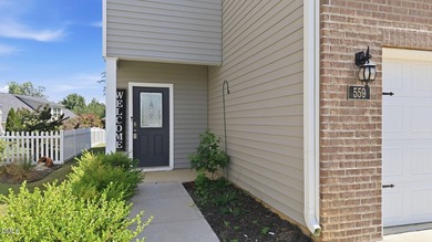 Welcome to this beautifully designed 4-bedroom, 2.5-bathroom - photo 2