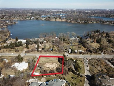Lower Long Lake Lot For Sale in Bloomfield Hills Michigan