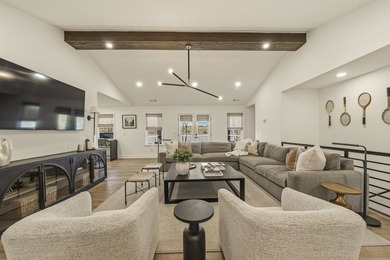 Welcome to this stunning lakefront home in the gated community - photo 10