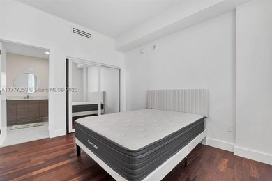 An exceptional BUYING OPPORTUNITY. Highly motivated and priced - photo 12