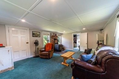 Antique New England charm meets country opportunity on - photo 13