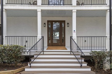 Welcome to this exceptional lakefront retreat in sought-after - photo 5