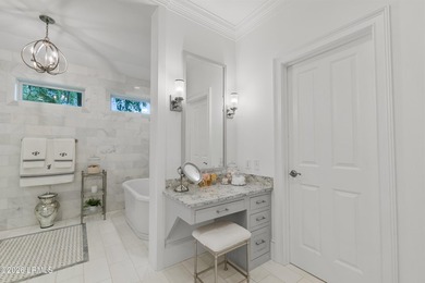 Welcome to this exceptional custom-built 4-bedroom, 3.5-bath - photo 28