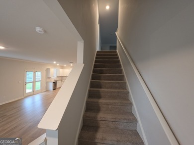 Discover the perfect blend of scale and sophistication in this - photo 13