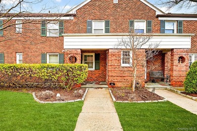 Welcome to this charming two-bedroom co-op located in the - photo 3