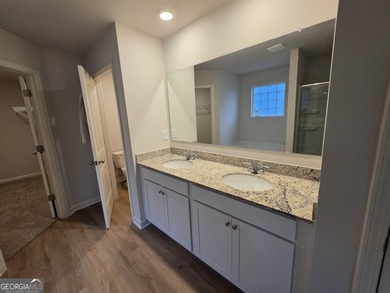 Discover the perfect blend of scale and sophistication in this - photo 27