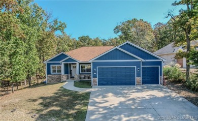 Lake Home For Sale in Four Seasons, Missouri