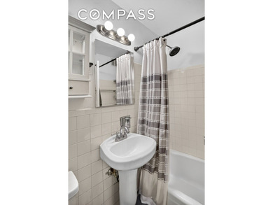 JUST LISTED! Welcome to this fantastic large Alcove Studio - photo 12
