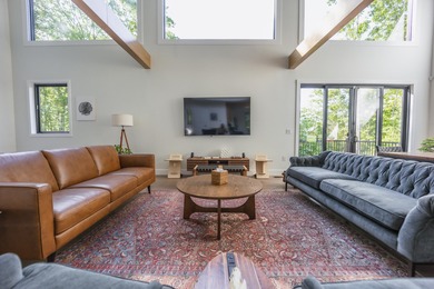 This contemporary home on Lake Cumberland offers modern comfort - photo 22