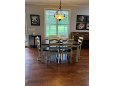 LOCATION, LOCATION, LOCATION! Highly desirable, friendly - photo 22