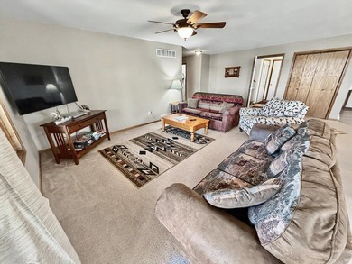 Exceptional investment opportunity on the shores of Lake - photo 26