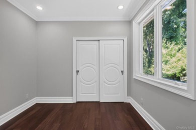 Video & Pictures: Welcome to 25 Maple Grove Street, a stunning - photo 27
