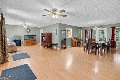 Charming 3-bedroom, 2.5-bath ranch home situated on a spacious 1 - photo 10