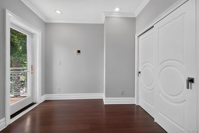 Video & Pictures: Welcome to 25 Maple Grove Street, a stunning - photo 30