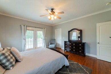 LOCATION, LOCATION, LOCATION! Highly desirable, friendly - photo 42