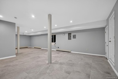 Video & Pictures: Welcome to 25 Maple Grove Street, a stunning - photo 46