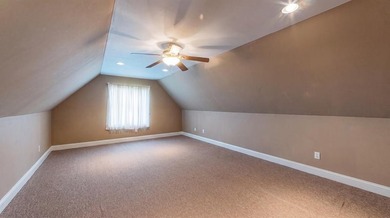 LOCATION, LOCATION, LOCATION! Highly desirable, friendly - photo 46