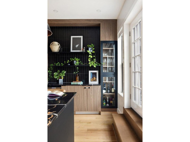 Welcome to this contemporary 19 x 50 ft Two-family townhouse - photo 5